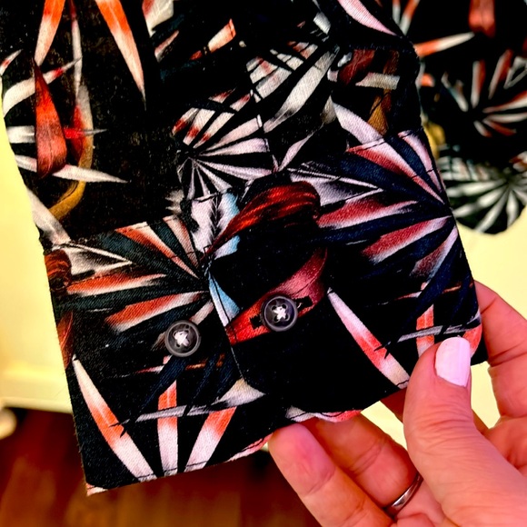 International Laundry House of Design Men’s Button Down pattern shirt. Size L - Picture 4 of 5